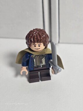 LEGO minifigure is Peregrin "Pippin" (L11)